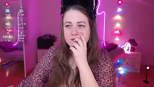 LizzyShine online show from January 22, 2025, 5:38 pm