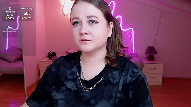 LizzyShine online show from March 10, 2025, 5:50 pm