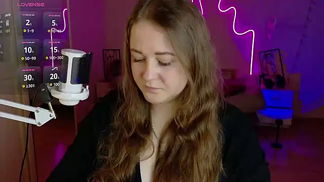 LizzyShine online show from October 30, 2025, 8:09 pm