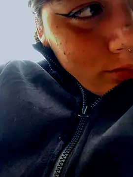 Miss oliviaa online show from September 16, 2025, 4:08 pm