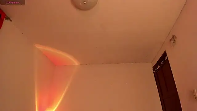 Miss oliviaa online show from October 4, 2025, 12:41 am