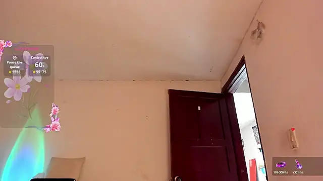 Miss oliviaa online show from October 9, 2025, 4:38 pm