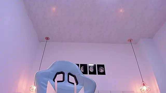 Brittany cute18 online show from December 17, 2024, 5:36 pm