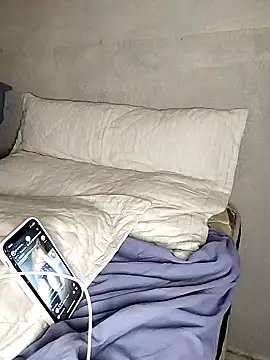 fofinhaa12 online show from February 9, 2025, 1:46 pm