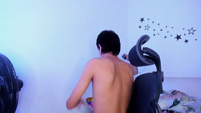 Snapshot of Johhan__Lee chatting on December 5, 2025, 8:49 pm Johhan Lee online show from December 5, 2025, 8:49 pm