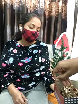 bigtitsqueen online show from December 19, 2024, 9:18 am