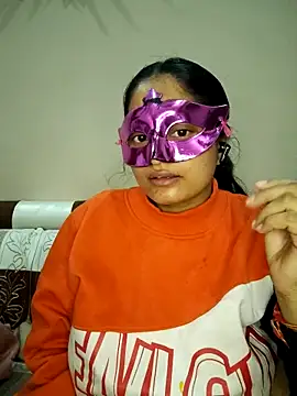 bigtitsqueen online show from December 22, 2025, 6:43 am