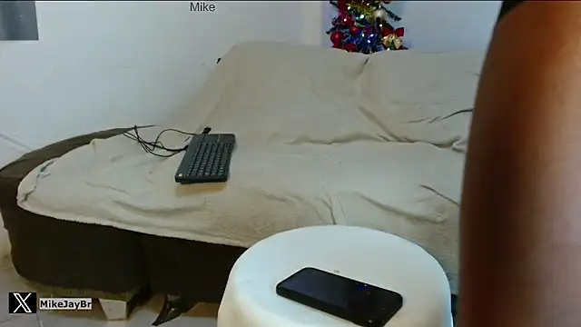 mikejaybra online show from December 17, 2024, 6:35 am