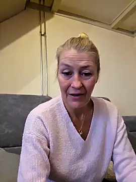 Snapshot of lisalustjouw chatting on November 20, 2025, 10:15 am lisalustjouw online show from November 20, 2025, 10:15 am