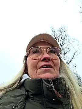 Snapshot of lisalustjouw chatting on February 5, 2026, 10:53 am lisalustjouw online show from February 5, 2026, 10:53 am