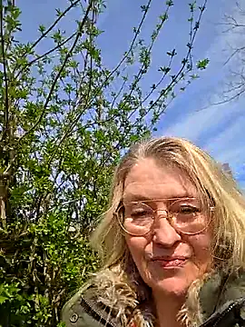 Snapshot of lisalustjouw chatting on April 8, 2026, 11:10 am lisalustjouw online show from April 8, 2026, 11:10 am