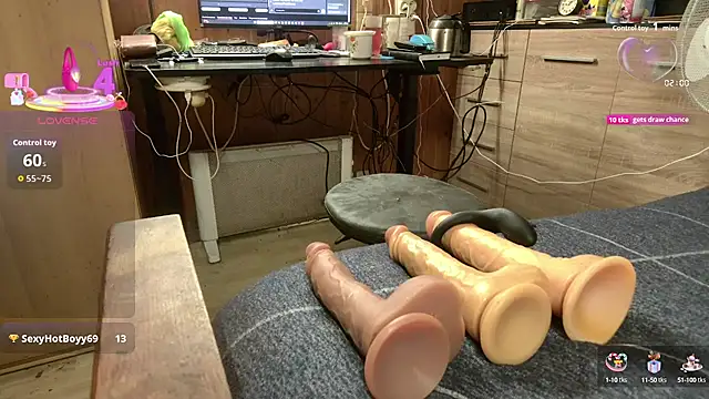 Snapshot of misteryman1956 chatting on September 17, 2025, 7:10 am misteryman1956 online show from September 17, 2025, 7:10 am