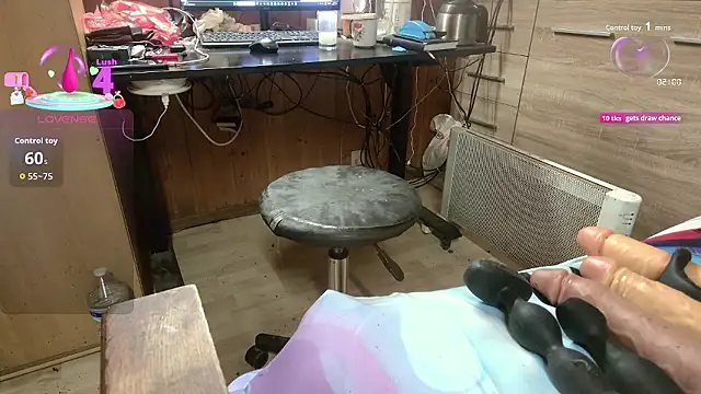 Snapshot of misteryman1956 chatting on November 27, 2025, 10:06 am misteryman1956 online show from November 27, 2025, 10:06 am