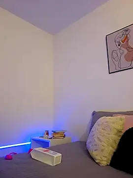 VictoriaEvaans  online show from October 15, 2025, 11:16 pm