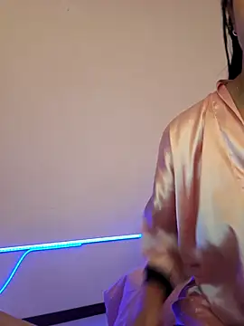 VictoriaEvaans  online show from November 25, 2025, 10:43 pm