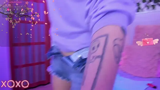 lauren evans96 online show from January 25, 2025, 2:58 am