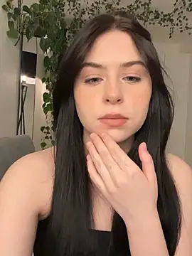  SweetCandyy online show from February 28, 2025, 8:28 pm