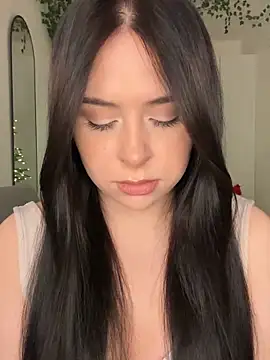  SweetCandyy online show from December 17, 2025, 8:26 pm