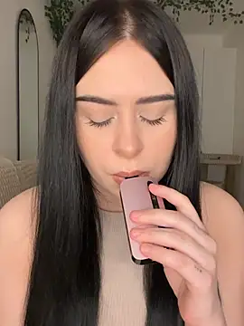  SweetCandyy online show from April 17, 2026, 7:50 pm