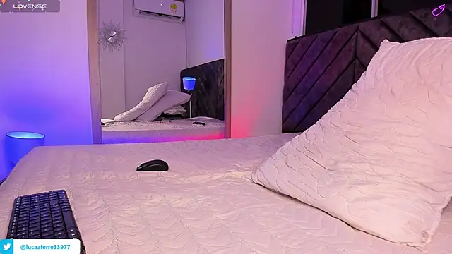 Luca ferrer  online show from February 9, 2025, 7:38 am