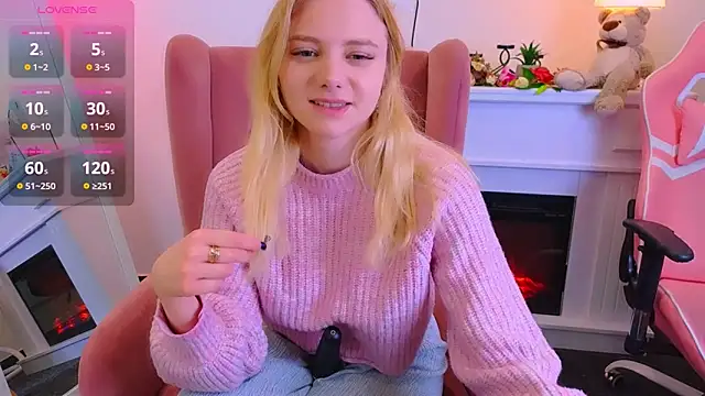 Snapshot of MirraBellanta chatting on February 8, 2025, 9:57 pm MirraBellanta online show from February 8, 2025, 9:57 pm