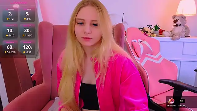 Snapshot of MirraBellanta chatting on March 7, 2025, 9:27 pm MirraBellanta online show from March 7, 2025, 9:27 pm