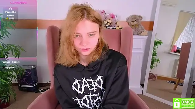 Snapshot of MirraBellanta chatting on October 13, 2025, 8:31 pm MirraBellanta online show from October 13, 2025, 8:31 pm