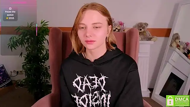 Snapshot of MirraBellanta chatting on November 8, 2025, 10:41 pm MirraBellanta online show from November 8, 2025, 10:41 pm