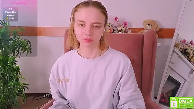 Snapshot of MirraBellanta chatting on November 30, 2025, 10:25 pm MirraBellanta online show from November 30, 2025, 10:25 pm