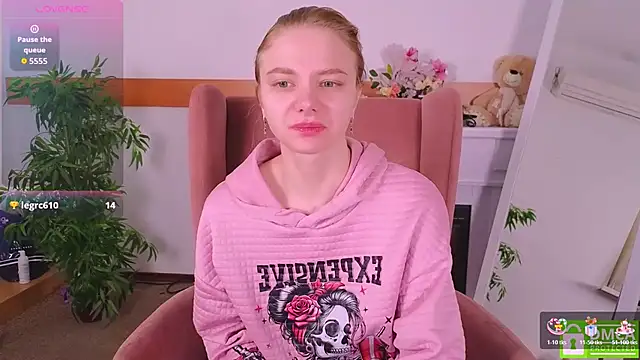 Snapshot of MirraBellanta chatting on December 3, 2025, 9:46 pm MirraBellanta online show from December 3, 2025, 9:46 pm