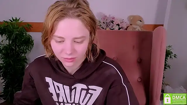 Snapshot of MirraBellanta chatting on February 25, 2026, 12:53 am MirraBellanta online show from February 25, 2026, 12:53 am