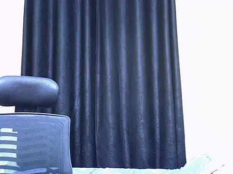 Snapshot of Horny-slut_ chatting on November 25, 2025, 3:39 am Horny-slut online show from November 25, 2025, 3:39 am