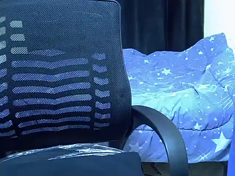 Snapshot of Horny-slut_ chatting on November 26, 2025, 1:12 pm Horny-slut online show from November 26, 2025, 1:12 pm