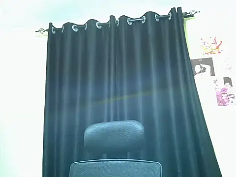 Horny-slut  online show from April 22, 2026, 7:11 am