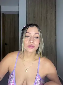 Issabela G1 online show from February 13, 2025, 2:56 am