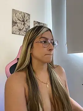 Issabela G1 online show from April 14, 2026, 5:30 pm