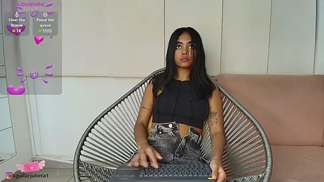 julieta aguilar1 online show from January 4, 2025, 7:23 pm