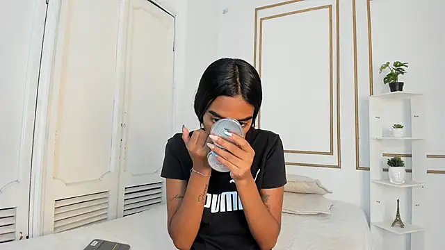 julieta aguilar1 online show from March 12, 2026, 7:09 pm