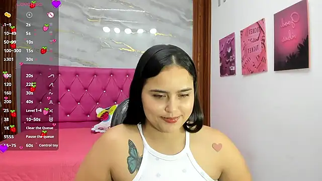 Snapshot of Helen_russo chatting on July 5, 2026, 10:39 pm Helen russo online show from July 5, 2026, 10:39 pm