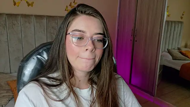 Snapshot of Charlotte_Olsen_ chatting on June 13, 2026, 7:34 pm Charlotte Olsen online show from June 13, 2026, 7:34 pm