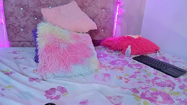 Bella  sweet online show from January 29, 2025, 9:39 pm