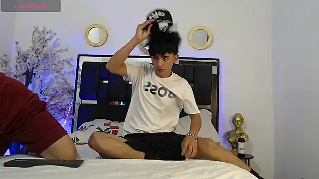 Valerio 22 online show from October 22, 2025, 1:06 am