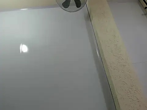 ASIAM BRUNET online show from October 16, 2025, 6:09 pm