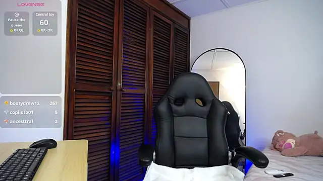 karoll marquez online show from January 12, 2025, 8:25 pm