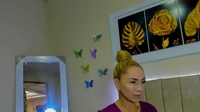 Snapshot of emagarcia chatting on September 22, 2025, 1:35 pm emagarcia online show from September 22, 2025, 1:35 pm