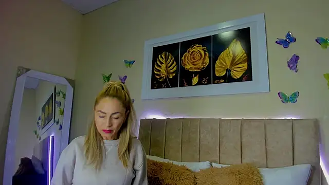 Snapshot of emagarcia chatting on September 28, 2025, 10:53 am emagarcia online show from September 28, 2025, 10:53 am