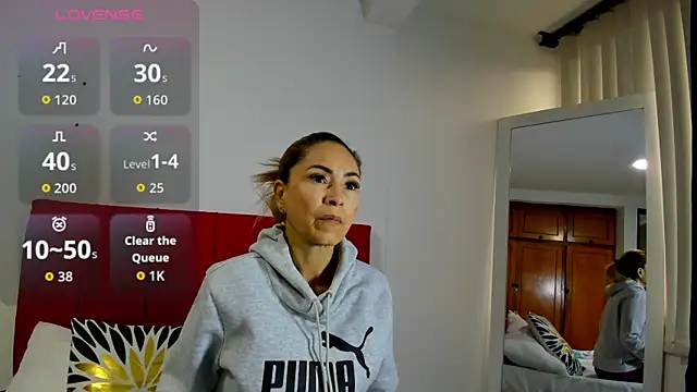 Snapshot of emagarcia chatting on December 4, 2025, 12:25 pm emagarcia online show from December 4, 2025, 12:25 pm