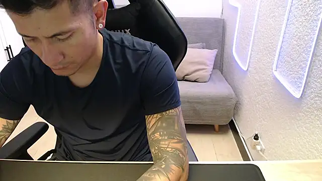 Snapshot of team_dinamite69 chatting on March 6, 2026, 12:01 pm team dinamite69 online show from March 6, 2026, 12:01 pm