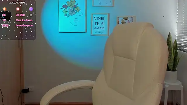 Elena Ruiz online show from February 21, 2025, 6:04 pm