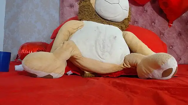 Snapshot of LAURA_SMIITH chatting on February 16, 2025, 6:43 pm LAURA SMIITH online show from February 16, 2025, 6:43 pm